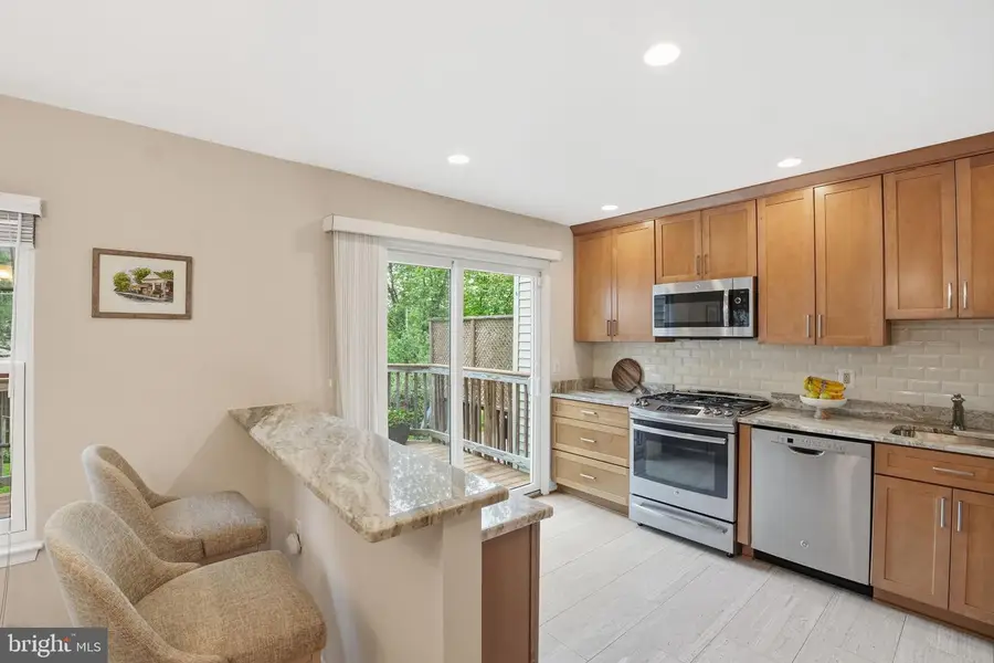 105 Amberfield Ln, Gaithersburg, MD 20878 - #2