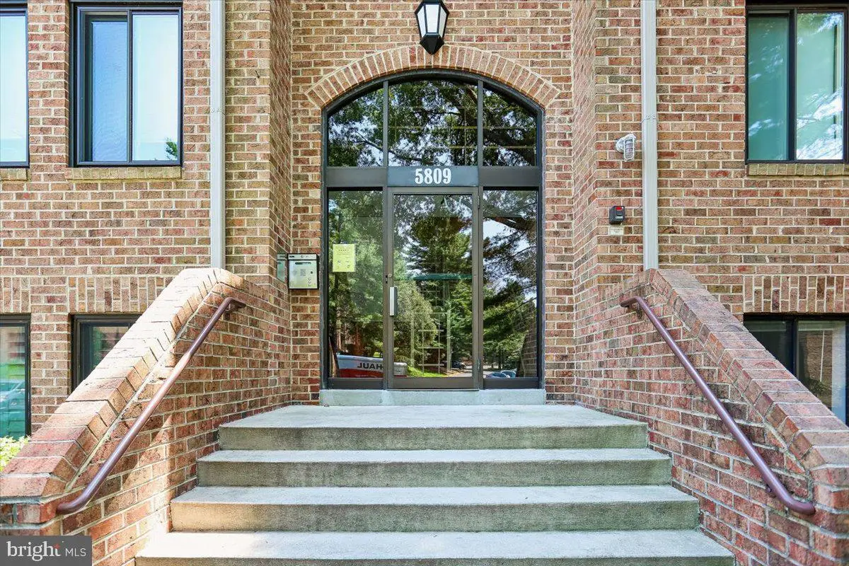 5809 Edson Ln #t-4, Rockville, MD 20852 - #1