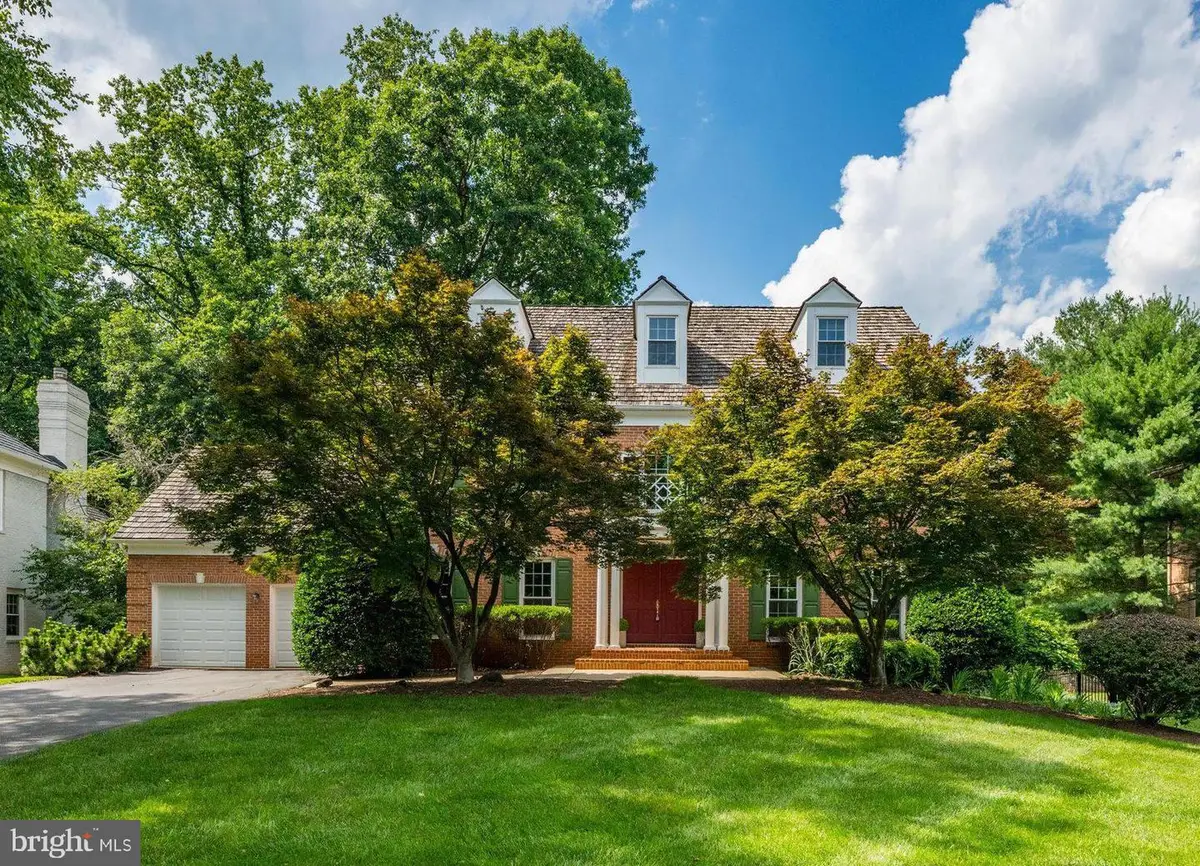 7016 Fawn Trail Ct, Bethesda, MD 20817 - #1