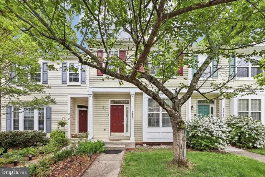210 Twelve Oaks Dr, Gaithersburg, MD 20878 - #2
