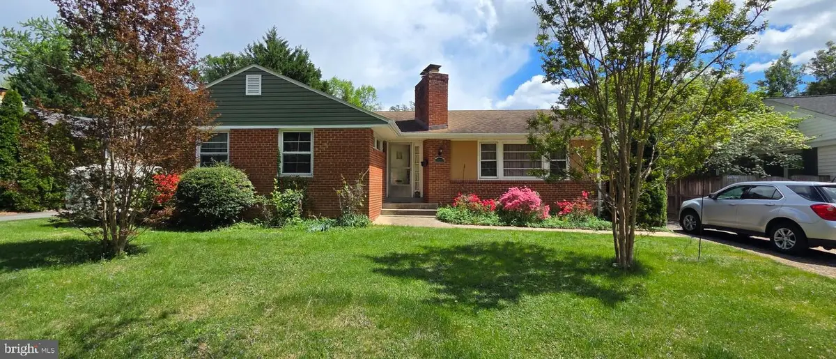 10027 Kensington Pkwy, Kensington, MD 20895 - #1