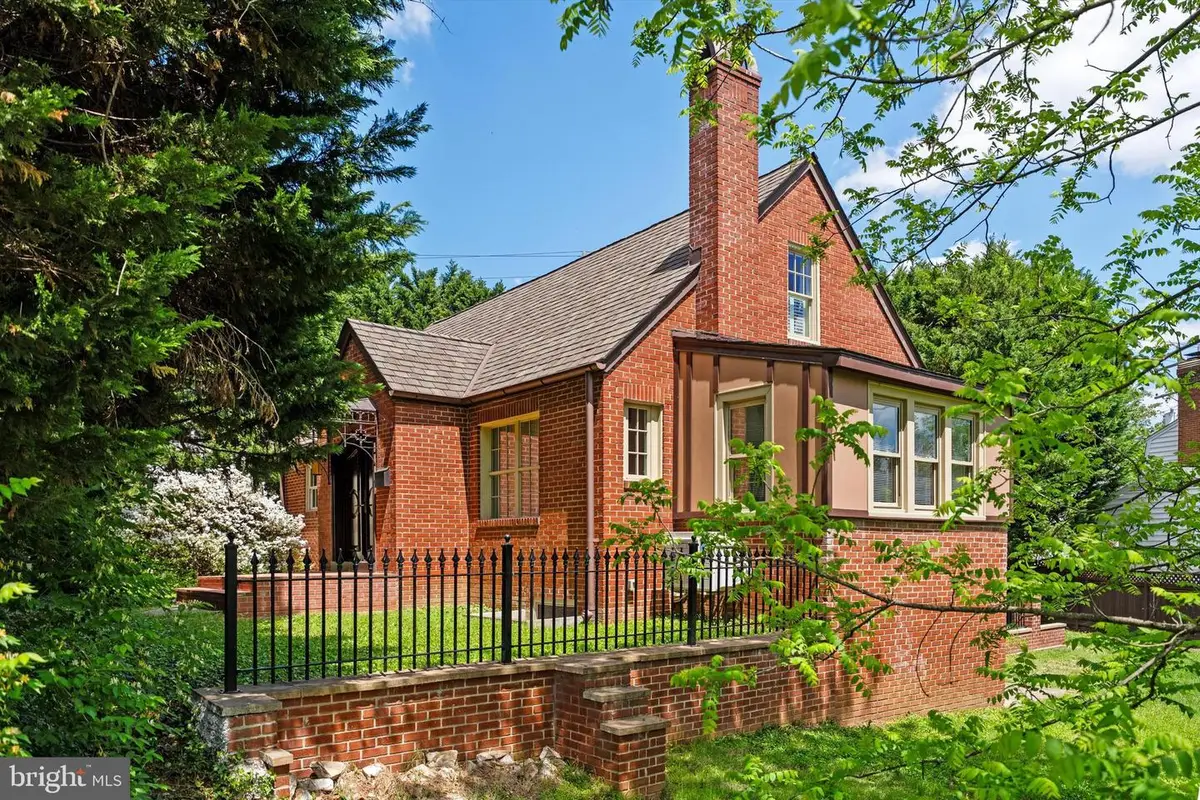 9919 Old Georgetown Rd, Bethesda, MD 20814 - #1