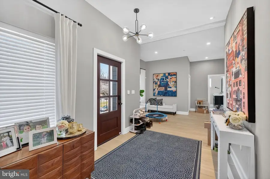 7121 W Greenvale Pkwy, Chevy Chase, MD 20815 - #2
