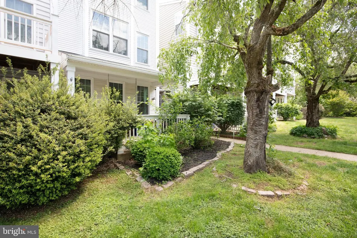19409 Caravan Dr, Germantown, MD 20874 - #1