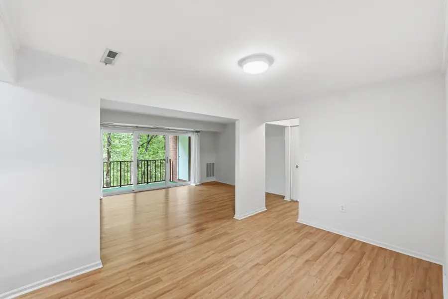 876 College Pkwy #201, Rockville, MD 20850 - #2