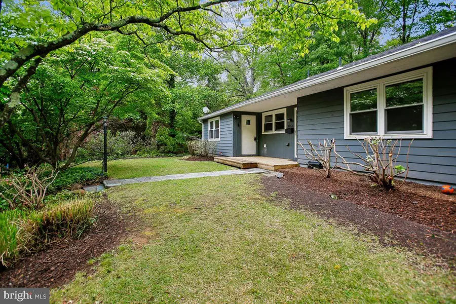 7014 Braeburn Pl, Bethesda, MD 20817 - #2
