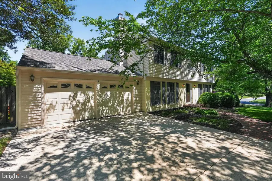 16929 Briardale Rd, Rockville, MD 20855 - #2