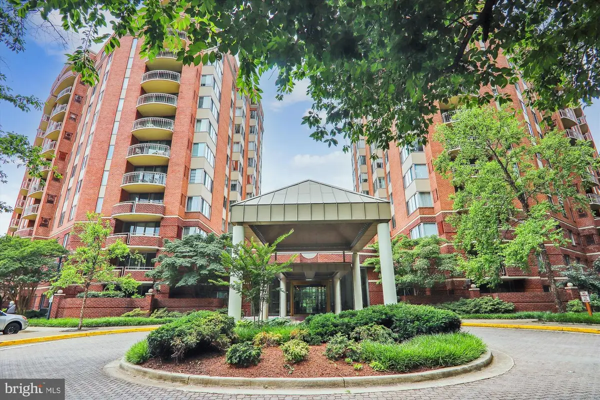 5800 Nicholson Ln #1-604, Rockville, MD 20852 - #1