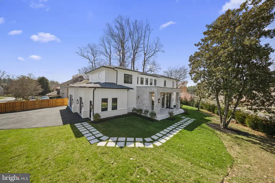 6116 Eastview St, Bethesda, MD 20817 - #2
