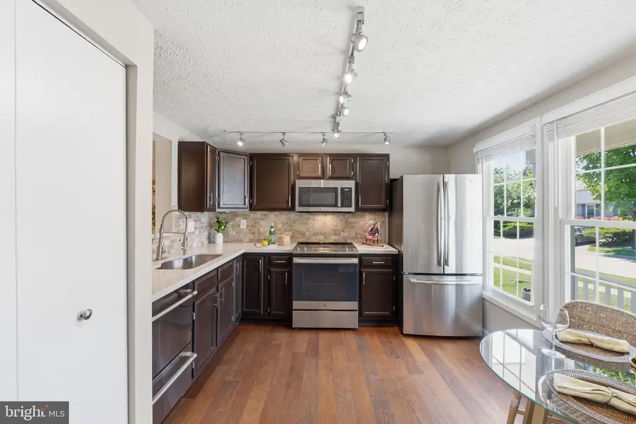 19402 Kildonan Dr, Gaithersburg, MD 20879 - #2