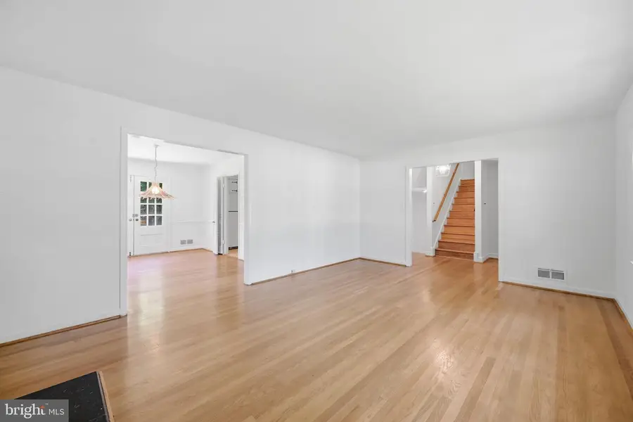 11825 Goya Dr, Potomac, MD 20854 - #3