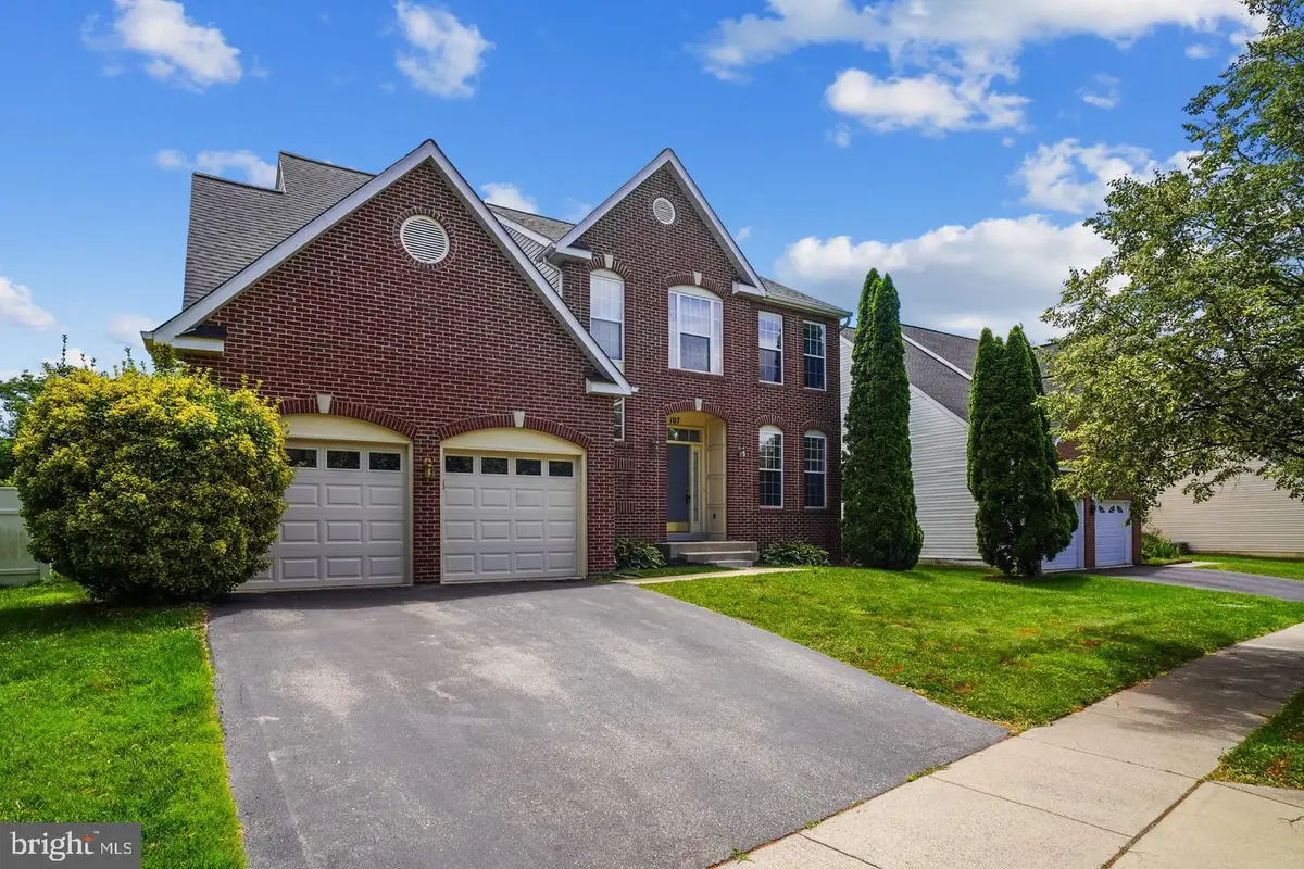 107 Cherrywood Dr, Gaithersburg, MD 20878 - #1