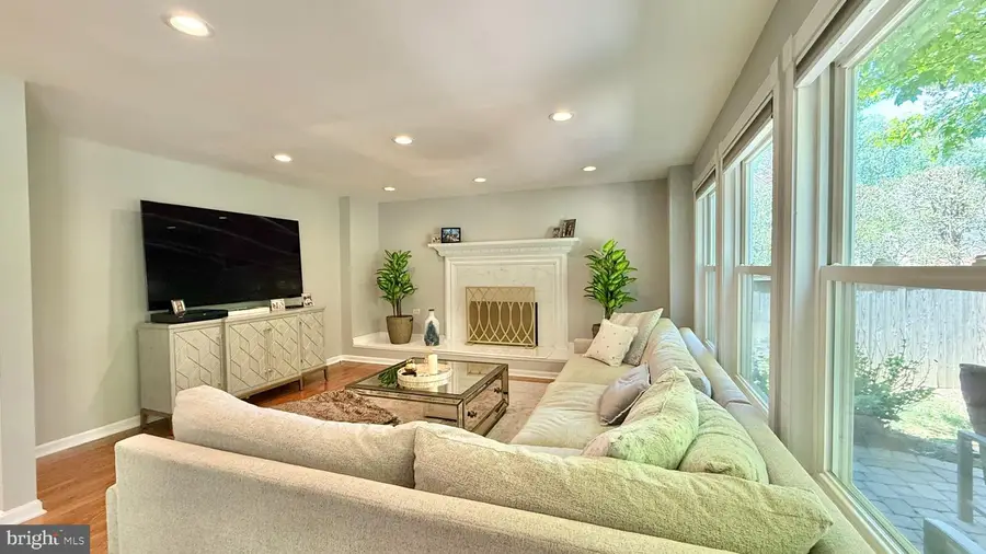 12213 Galesville Dr, Gaithersburg, MD 20878 - #3