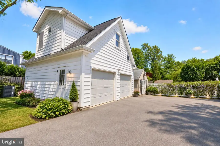 4415 Bradley Ln, Chevy Chase, MD 20815 - #3