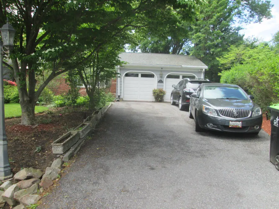 14 Cherbourg Ct, Potomac, MD 20854 - #2