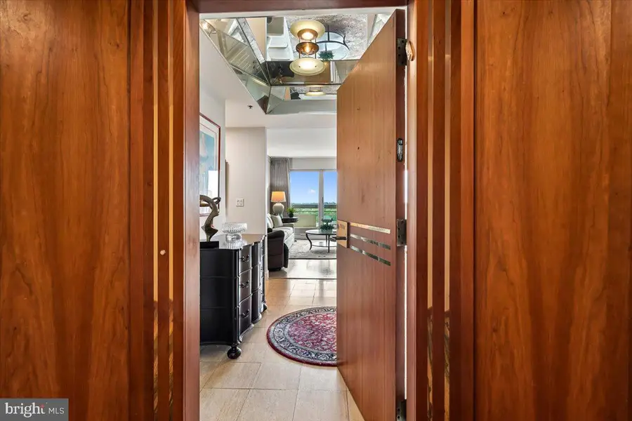 5600 Wisconsin Ave #ph18-a, Chevy Chase, MD 20815 - #3