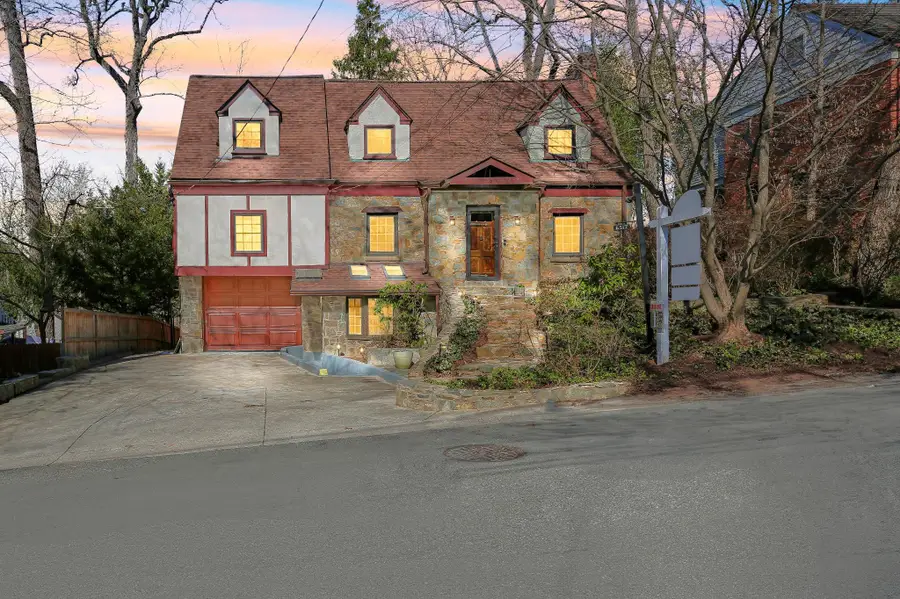 6317 Poe Rd, Bethesda, MD 20817 - #3