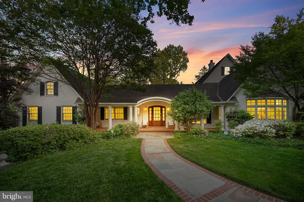 9541 E Bexhill Dr, Kensington, MD 20895 - #1
