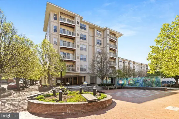 8045 Newell St #504, SILVER SPRING, MD 20910