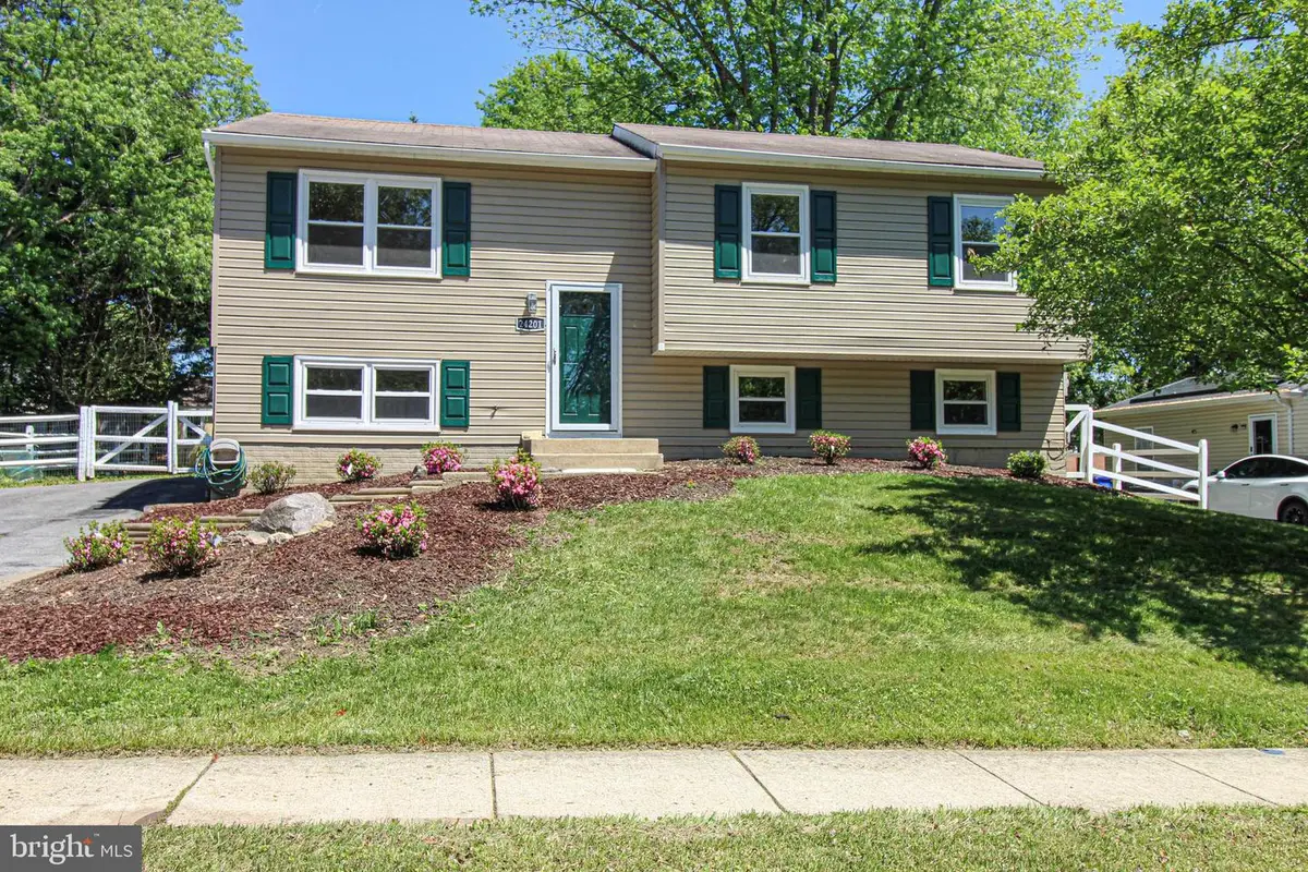 24201 Bush Hill Rd, Gaithersburg, MD 20882 - #1