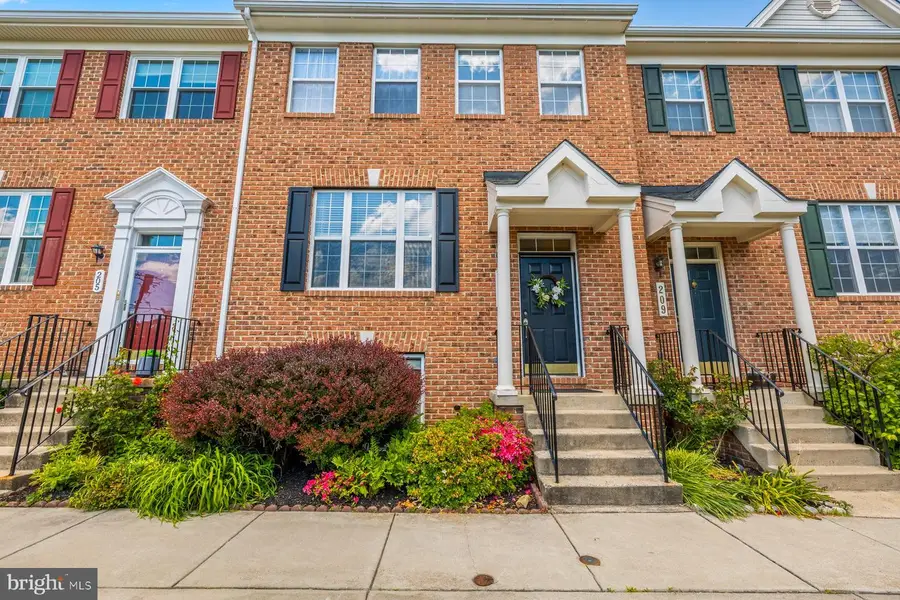 207 Longpoint Way, Gaithersburg, MD 20878 - #2