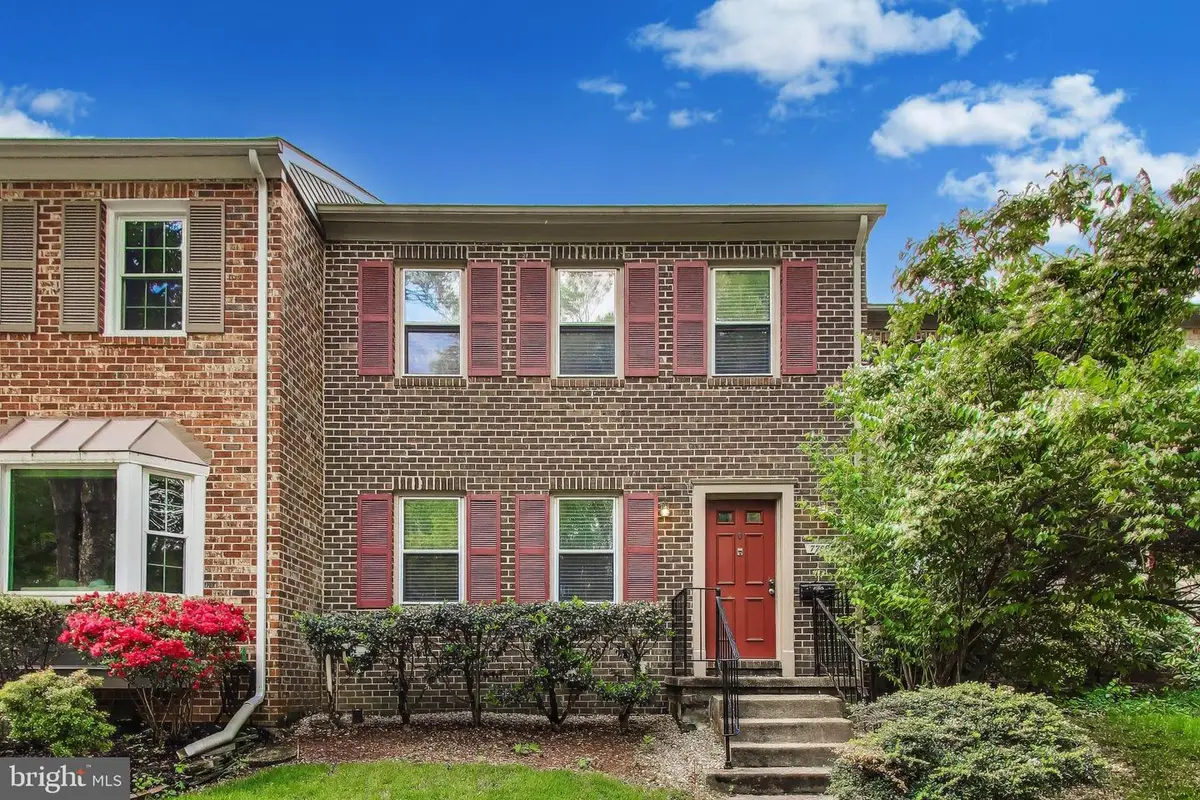 7709 Heatherton Ln, Potomac, MD 20854 - #1