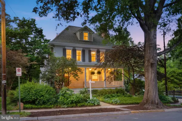 3419 Raymond St, CHEVY CHASE, MD 20815