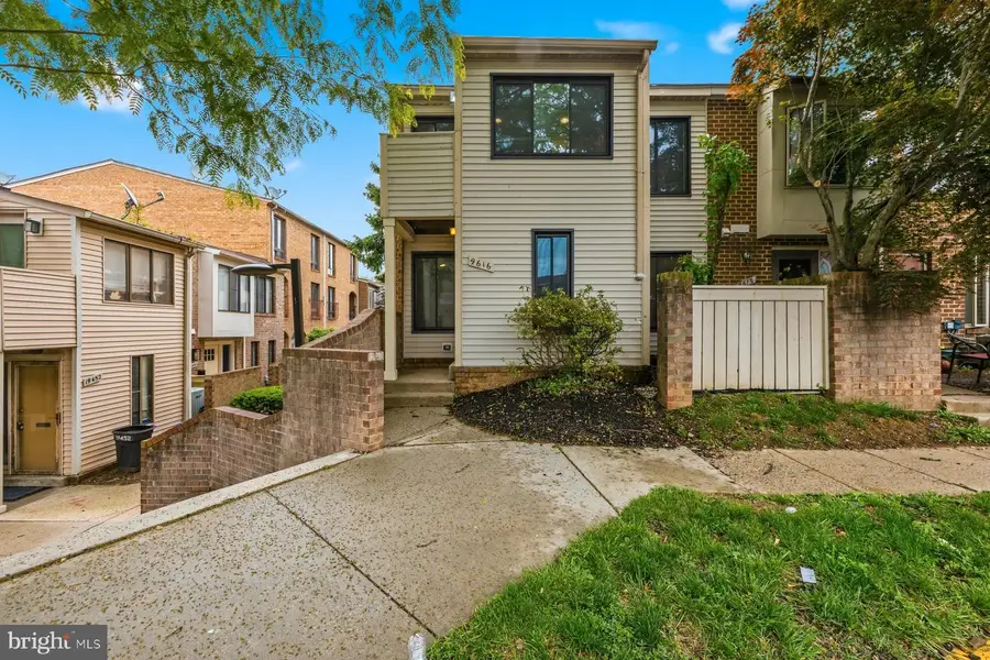 9616 Brassie Way, Gaithersburg, MD 20886 - #2