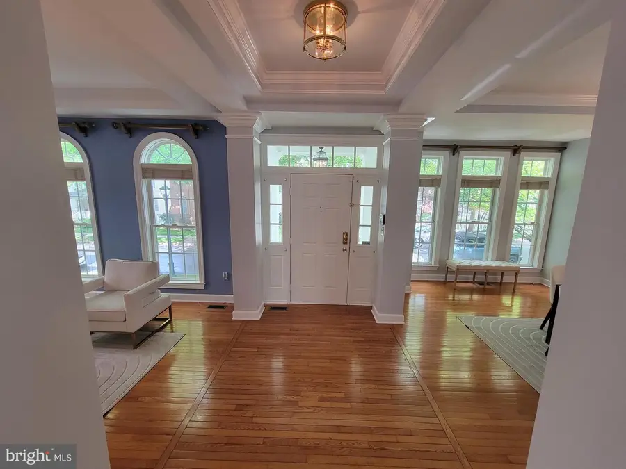 217 Watkins Cir, Rockville, MD 20850 - #3