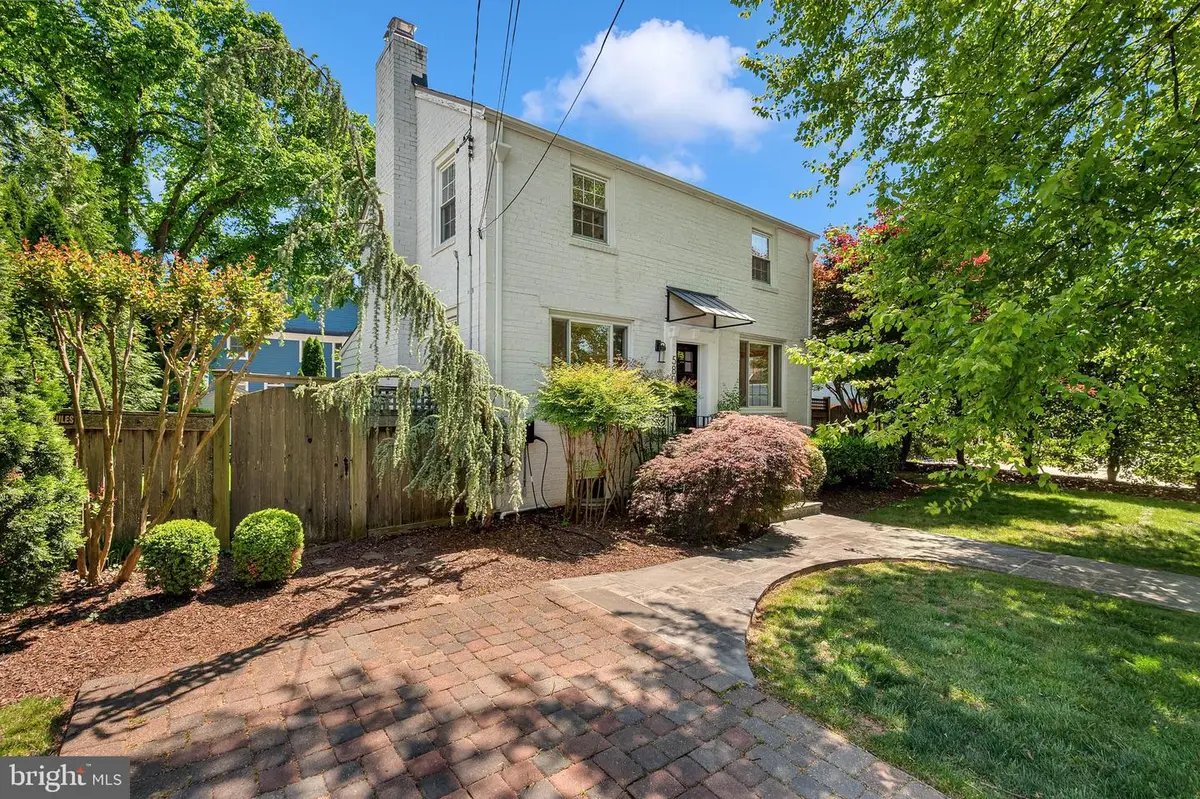 5804 Wyngate Dr, Bethesda, MD 20817 - #1