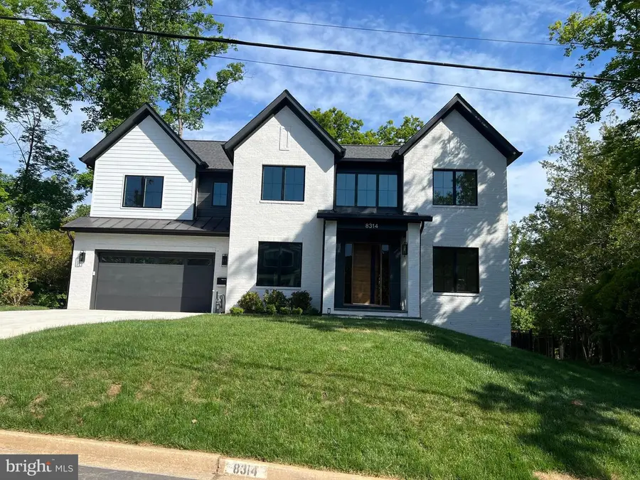 8314 Thoreau Dr, Bethesda, MD 20817 - #2