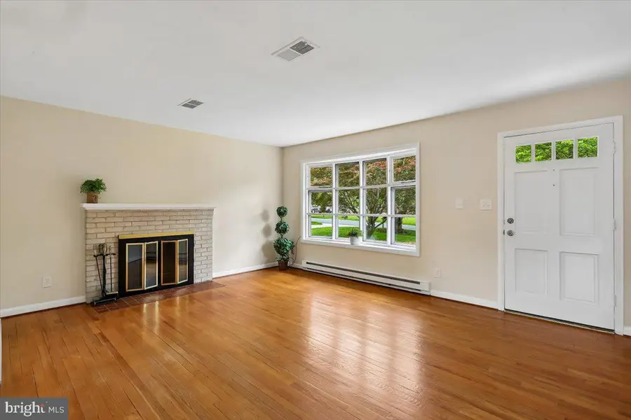 11809 Longdraft Ct, Gaithersburg, MD 20878 - #3
