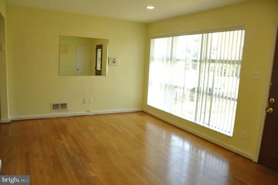 11712 Veirs Mill Rd, Silver Spring, MD 20902 - #3