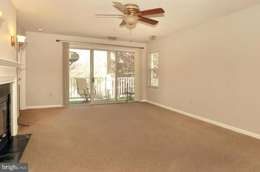 13103 Millhaven Pl #8-e, Germantown, MD 20874 - #3