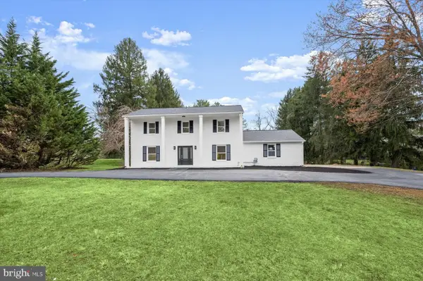 9828 Watts Branch Dr, ROCKVILLE, MD 20850