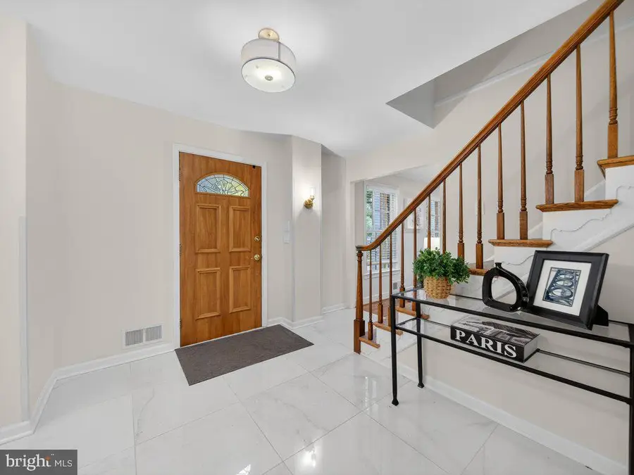 12628 Saint James Rd, Rockville, MD 20850 - #3