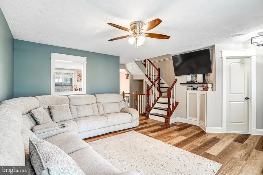 18820 Sky Blue Cir, Germantown, MD 20874 - #3