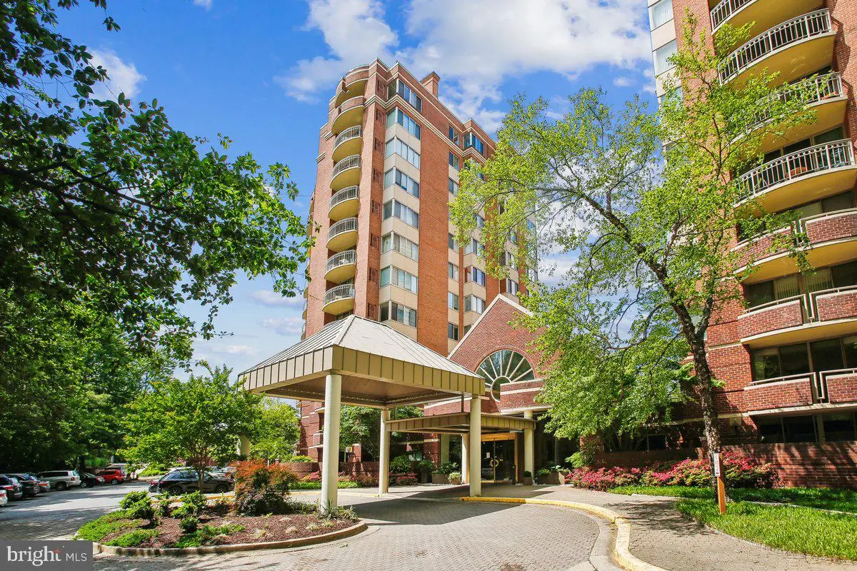 5800 Nicholson Ln #1-1206, Rockville, MD 20852 - #1