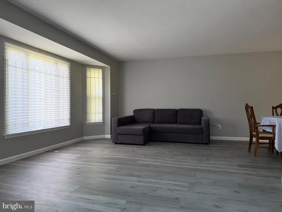 2016 Cascade Rd, Silver Spring, MD 20902 - #2