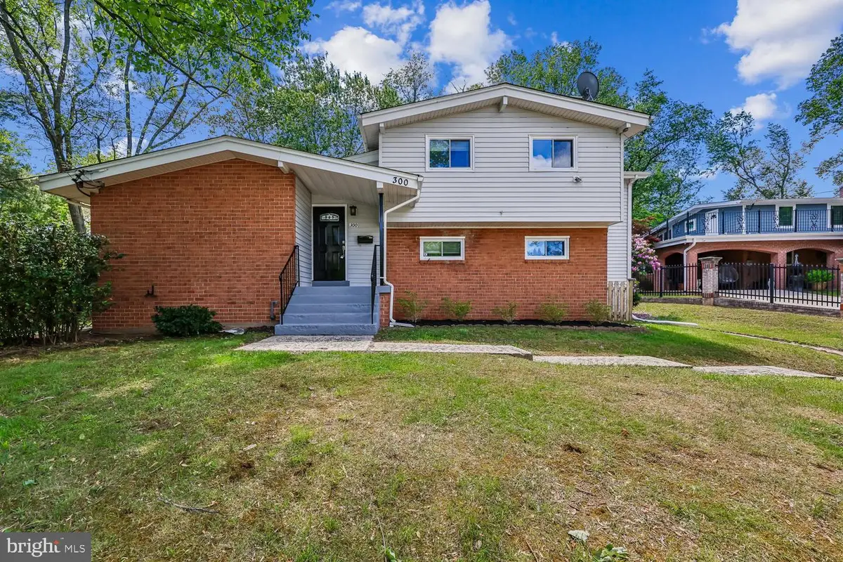 300 Gilsan Ct, Silver Spring, MD 20902 - #1