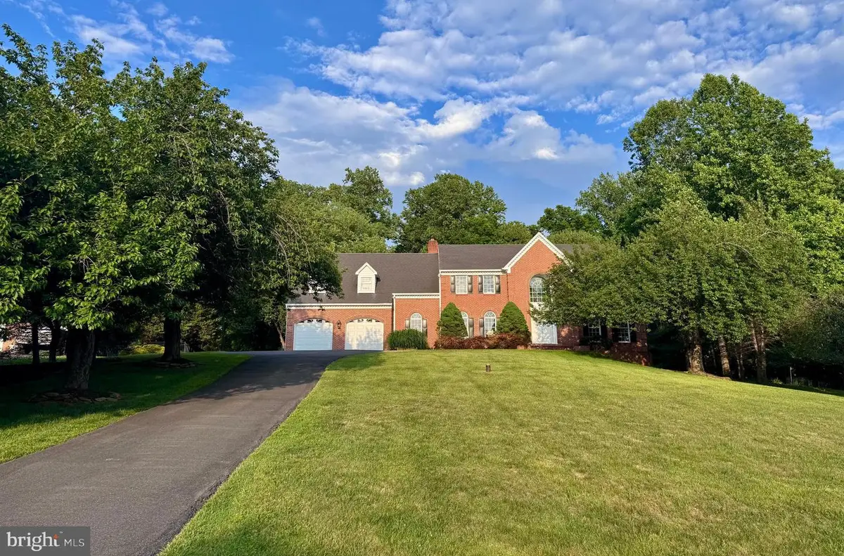 18117 Hayloft Dr, Derwood, MD 20855 - #1