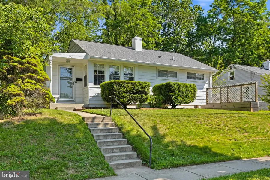1102 Broadwood Dr, Rockville, MD 20851 - #2