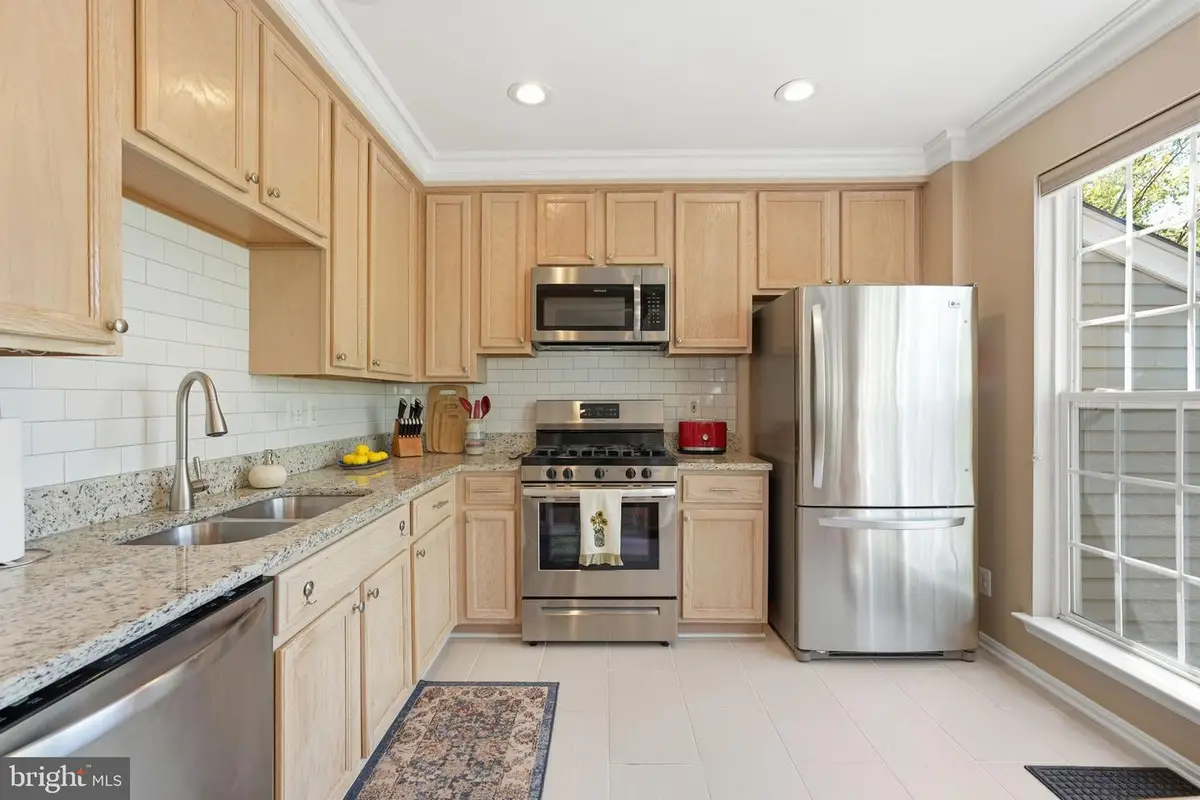 214-d Fallsgrove Blvd #12, Rockville, MD 20850 - #1
