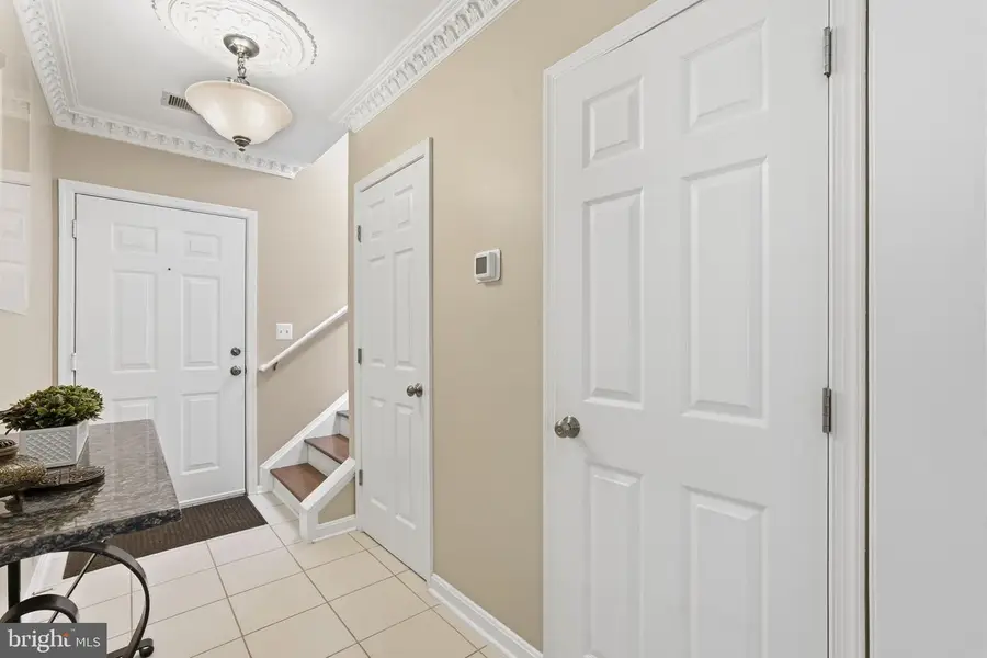 214-d Fallsgrove Blvd #12, Rockville, MD 20850 - #3