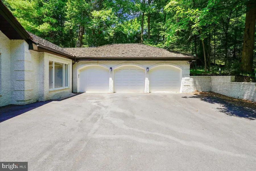 9100 Aldershot Dr, Bethesda, MD 20817 - #2