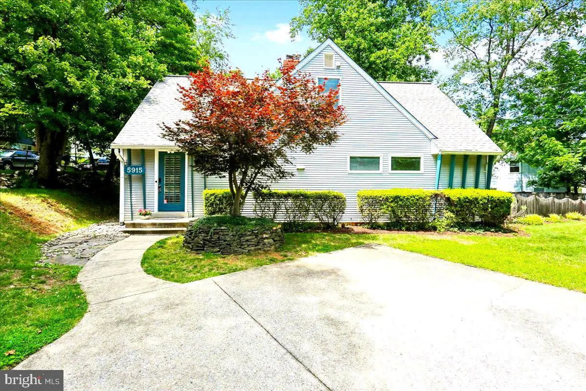 5915 Halsey Rd, Rockville, MD 20851 - #1