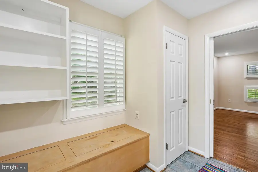 5915 Halsey Rd, Rockville, MD 20851 - #3