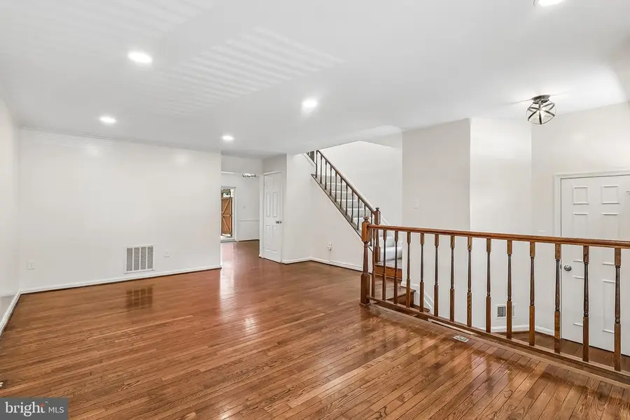 10617 Pine Haven Ter, North Bethesda, MD 20852 - #2