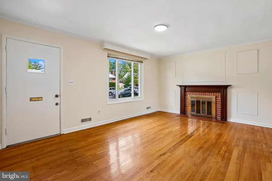 3408 Farthing Dr, Silver Spring, MD 20906 - #2