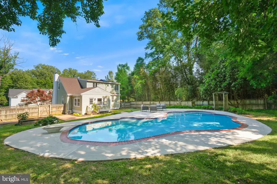 12718 Meadowood Dr, Silver Spring, MD 20904 - #3